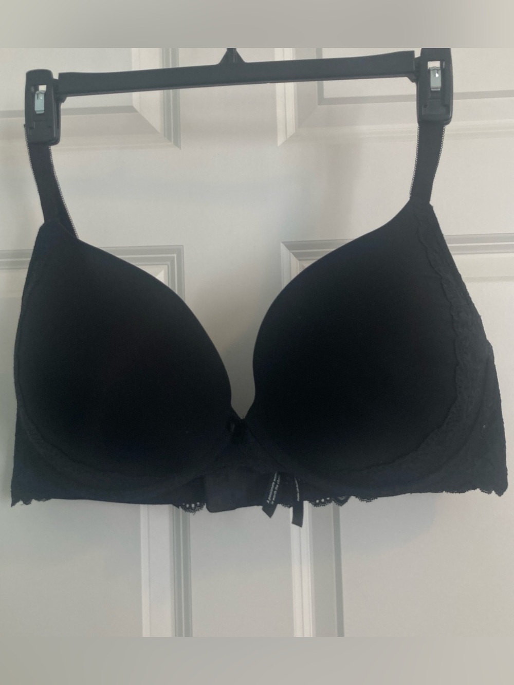 Torrid 46DD push-up plunge black with side lace detail underwire bra